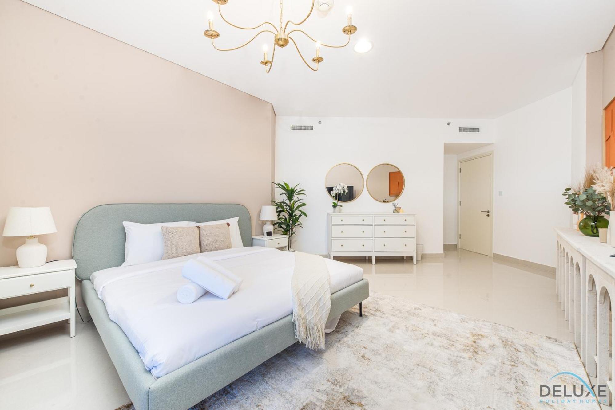 Apartment Exquisite 2br With Assistant At Marina Towers Marina By Deluxe Homes Dubai