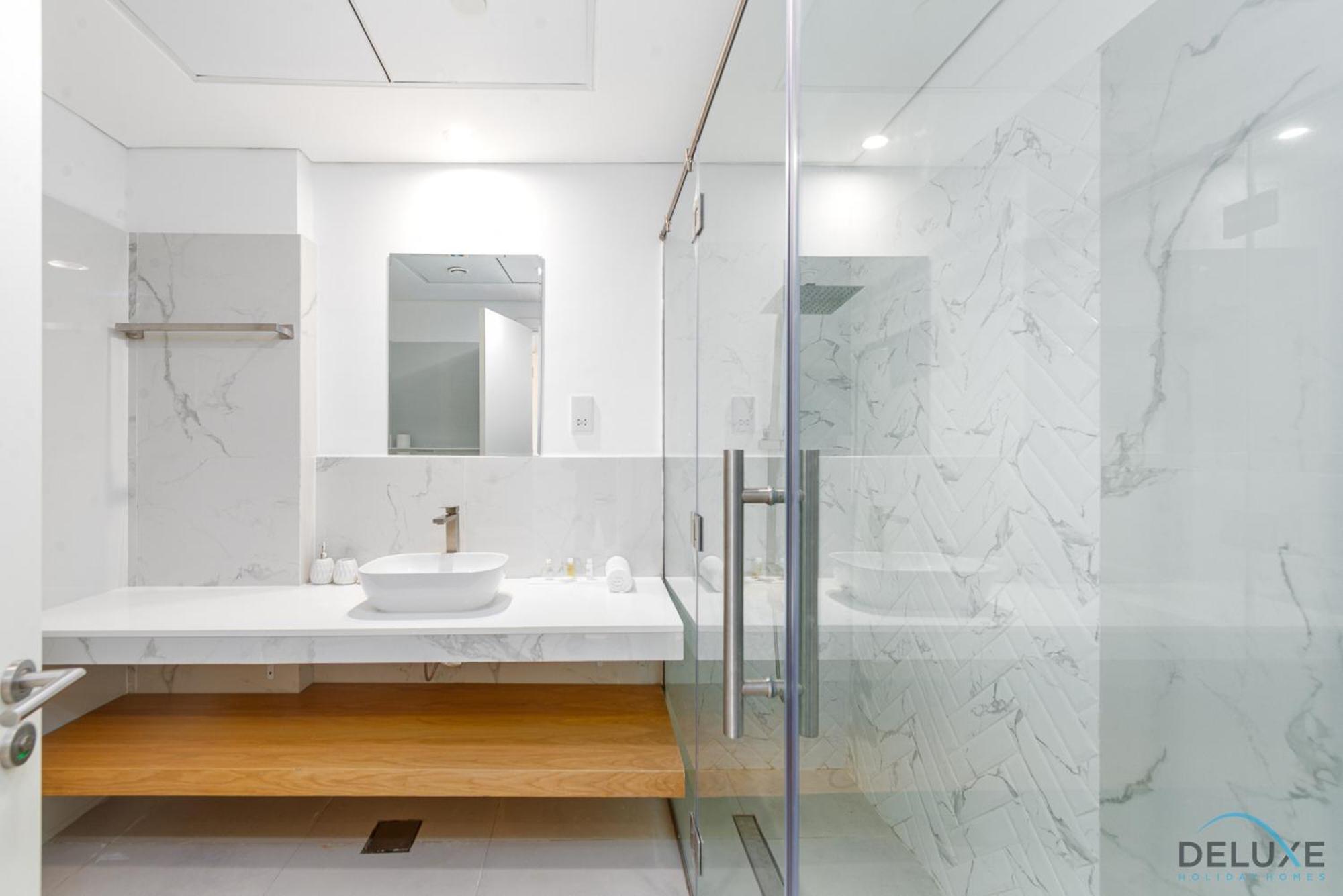Apartment Exquisite 2br With Assistant At Marina Towers Marina By Deluxe Homes
