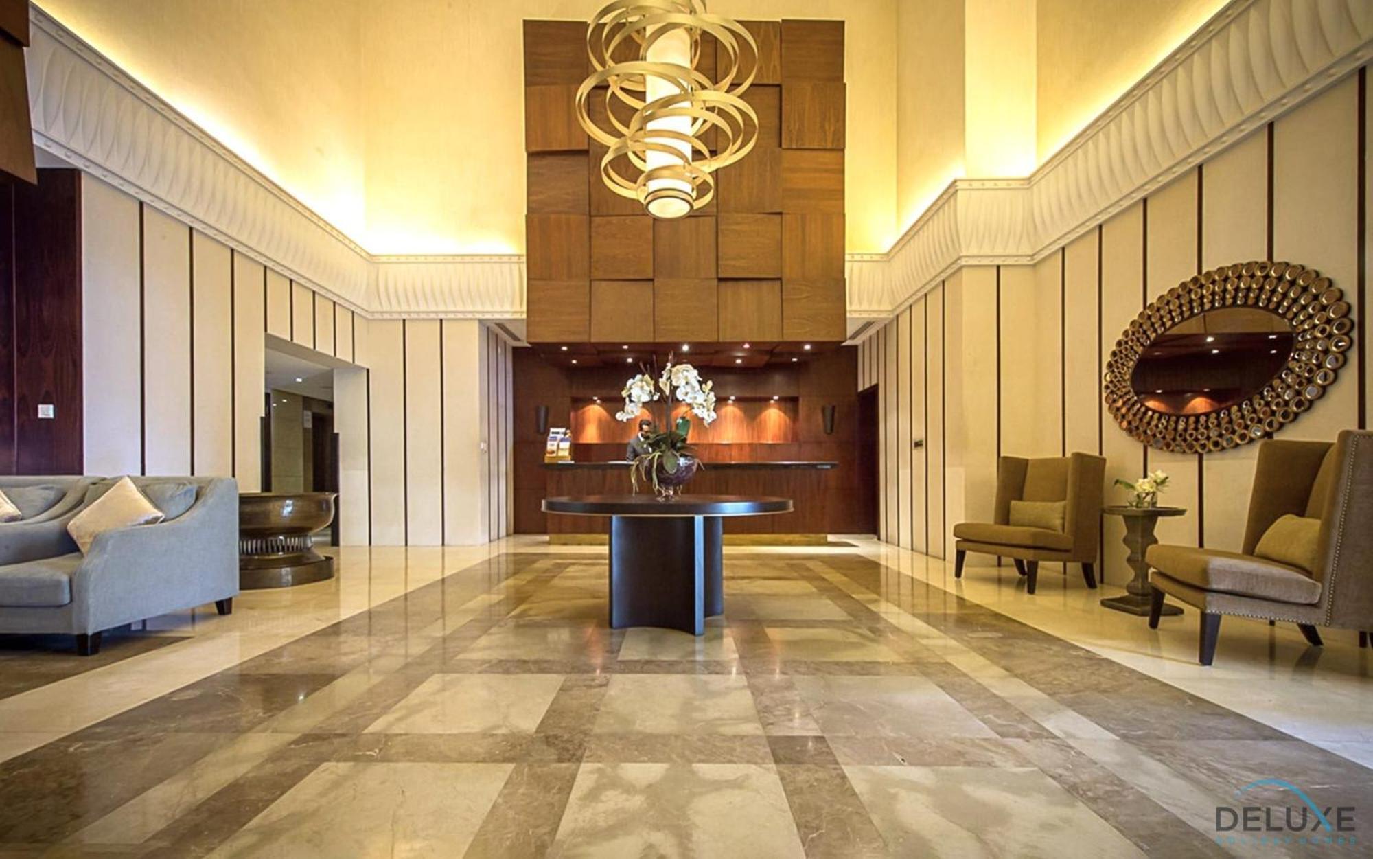 Exquisite 2br With Assistant At Marina Towers Marina By Deluxe Homes